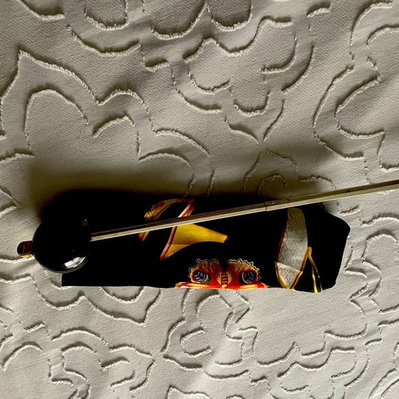 Salvatore Ferragamo silk Vintage Umbrella , never used , collector piece . - Picture 9 of 9